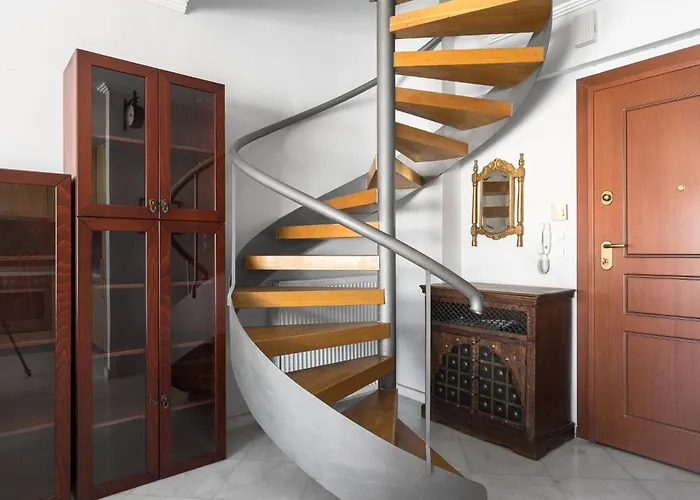 Estrella, Nilie Hospitality Mgmt * 塞萨洛尼基